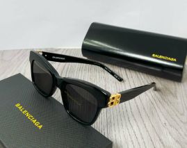 Picture of Balenciga Sunglasses _SKUfw55247830fw